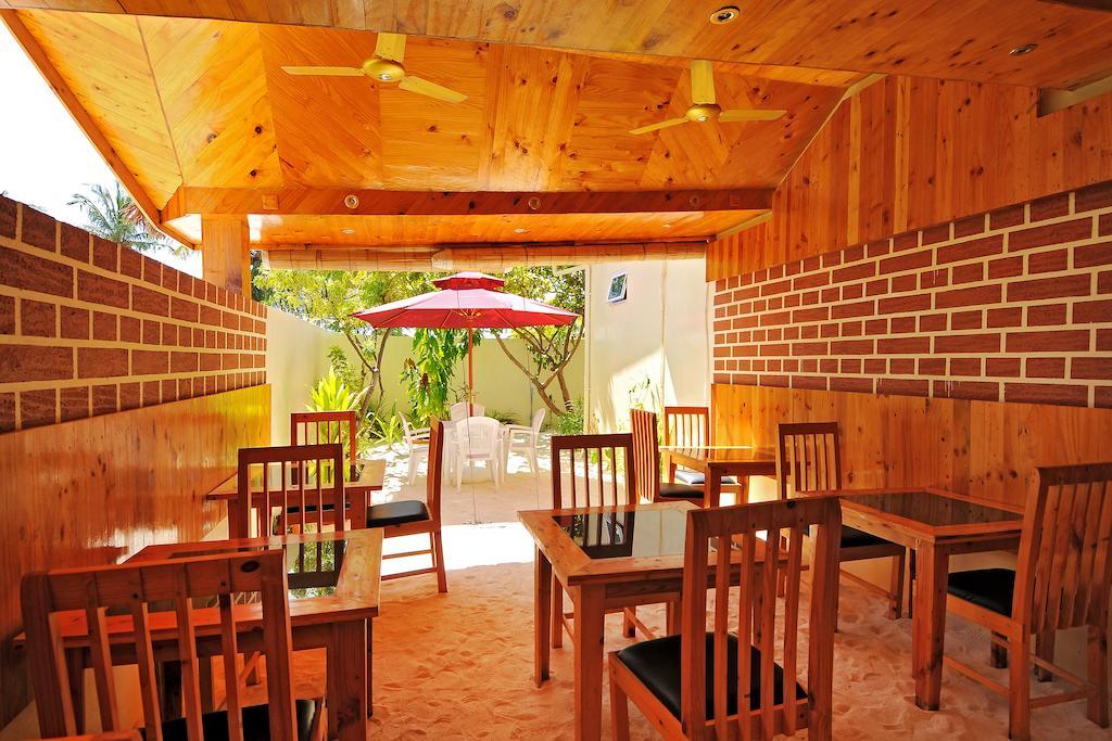 Arena Lodge Sky Maafushi Esterno foto