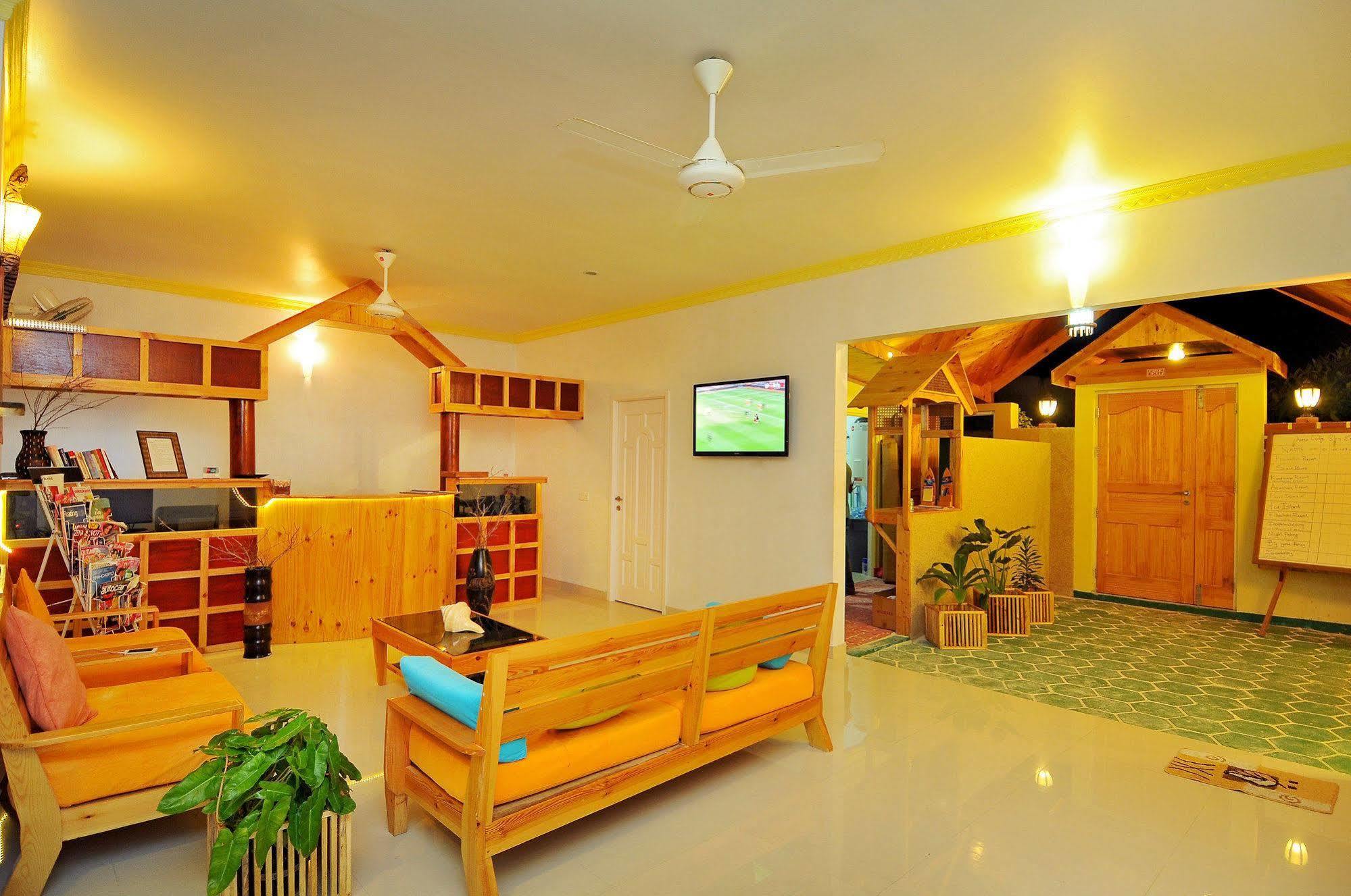 Arena Lodge Sky Maafushi Esterno foto