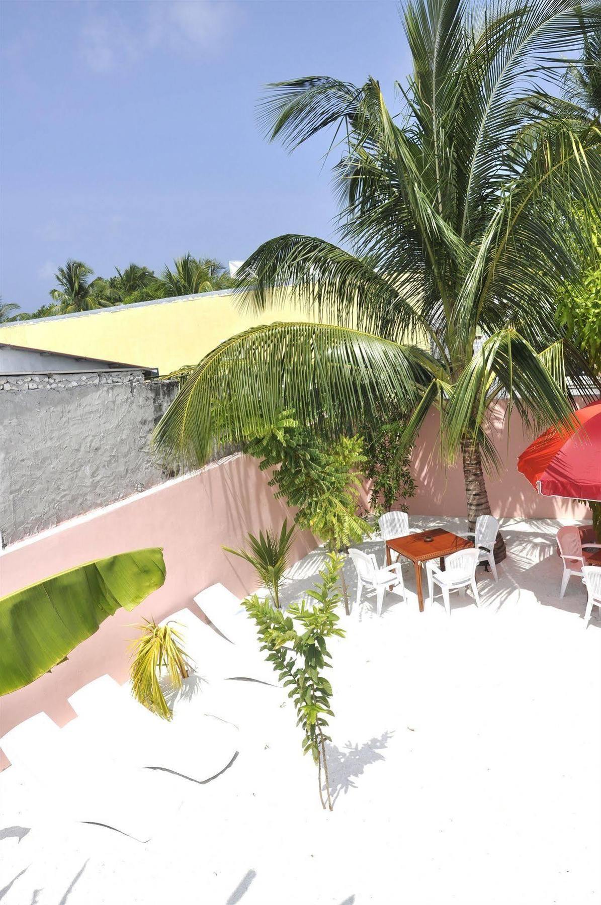 Arena Lodge Sky Maafushi Esterno foto